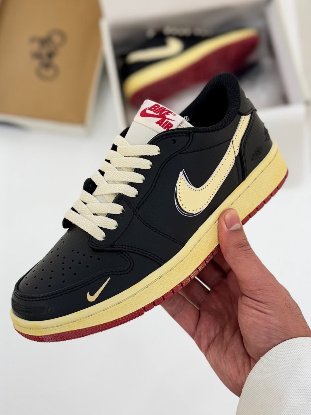 JRDN 1 LOW ‘BETTER WITH ME’