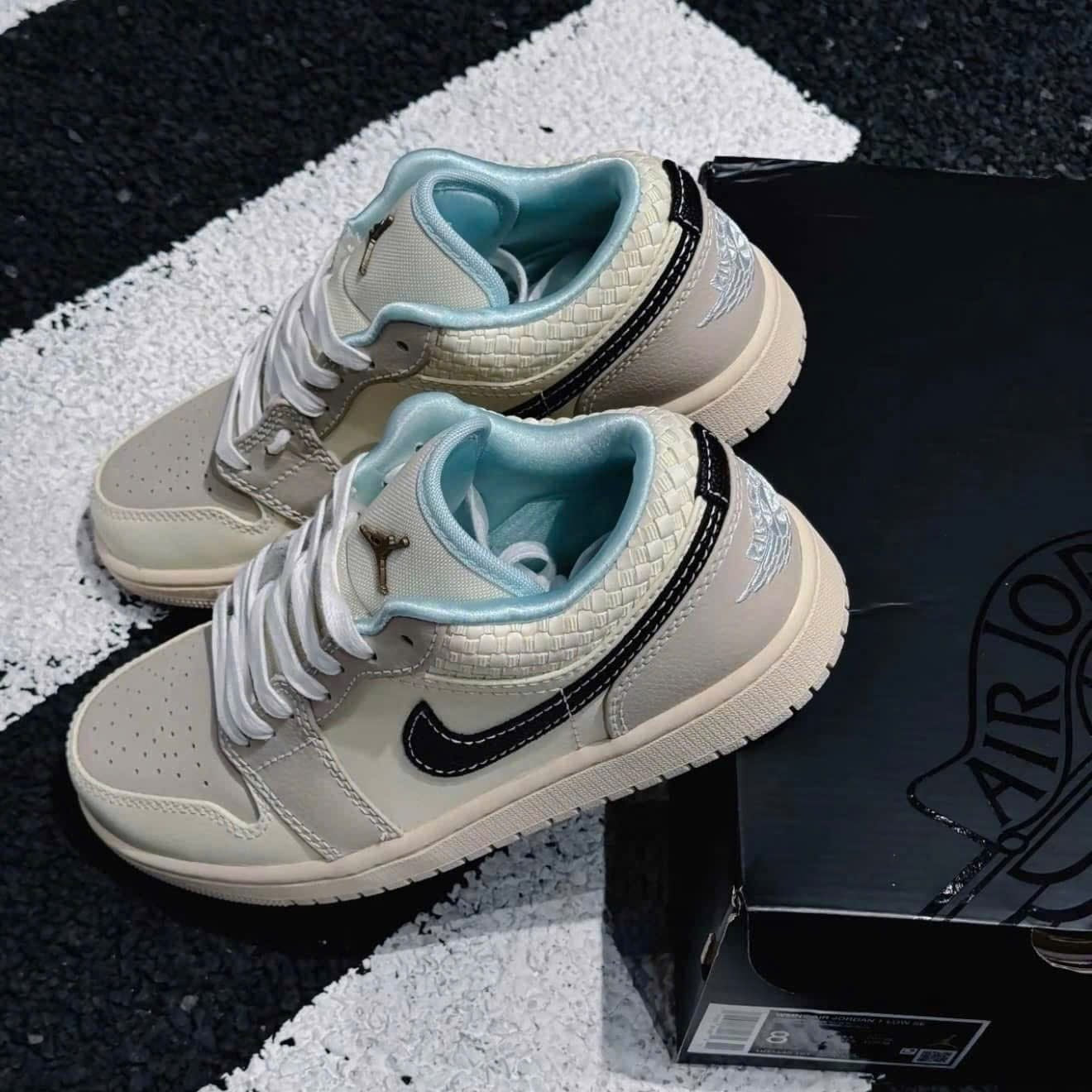 JRDN 1 LOW ‘SANDDRIFT GLACIER BLUE’