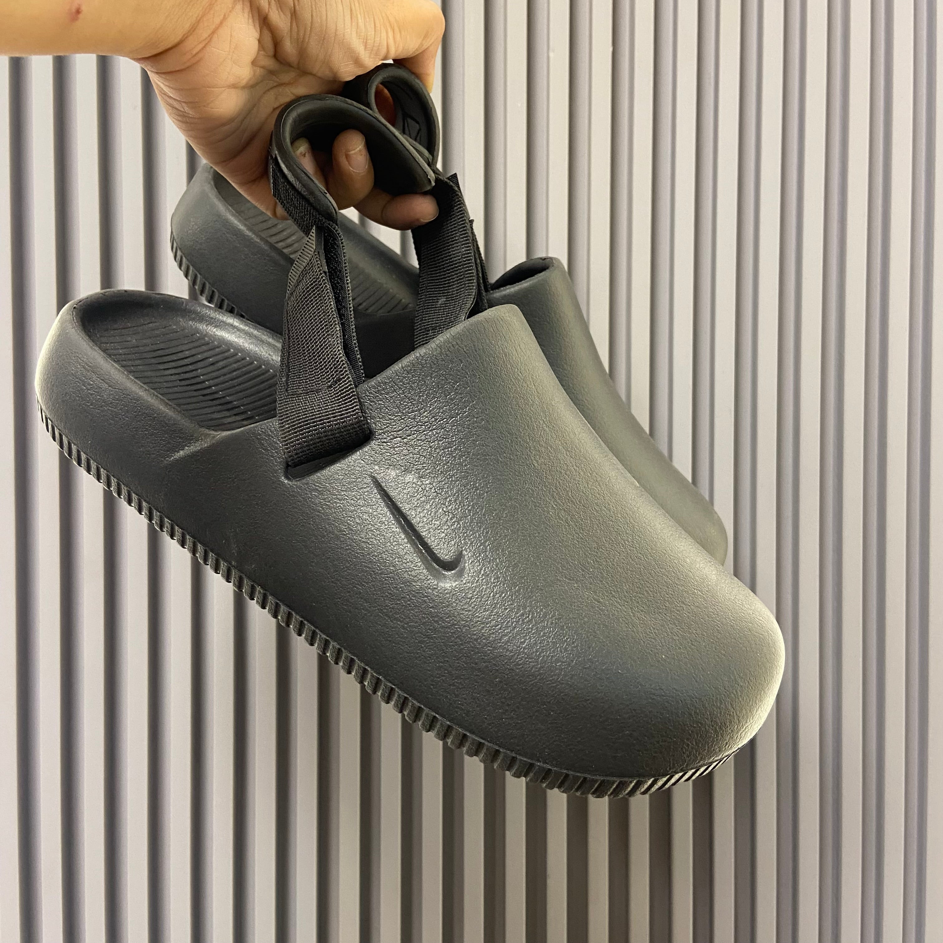 NIK-CALM-MULE (BLACK)