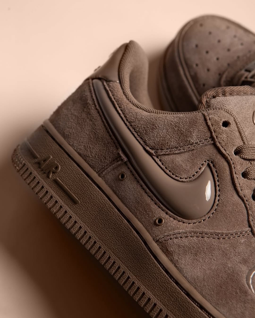 NIK AF 1 ‘MINK BROWN’