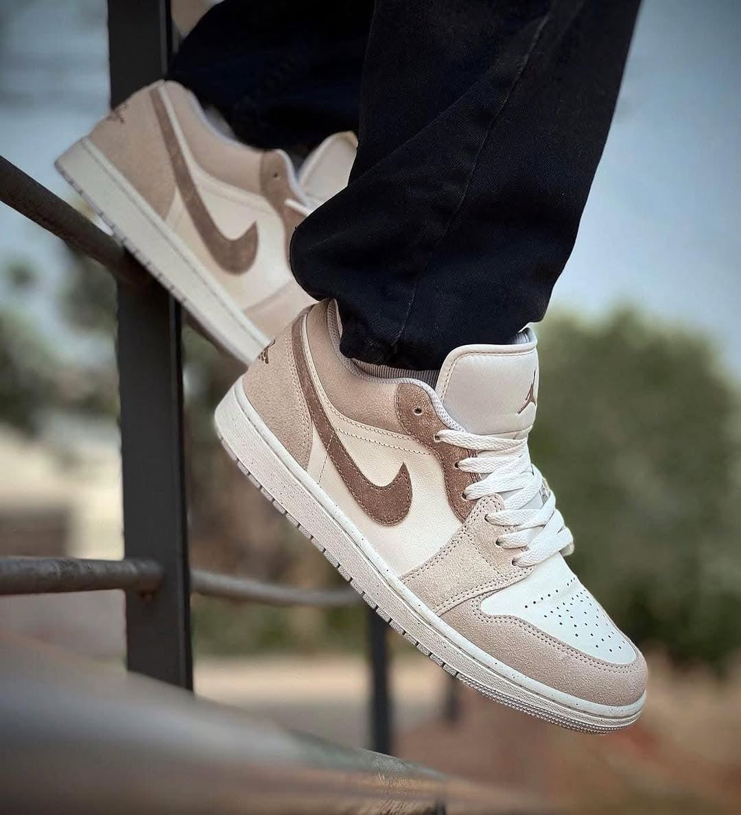 JRDN 1 LOW ‘LEGEND LIGHT BROWN’