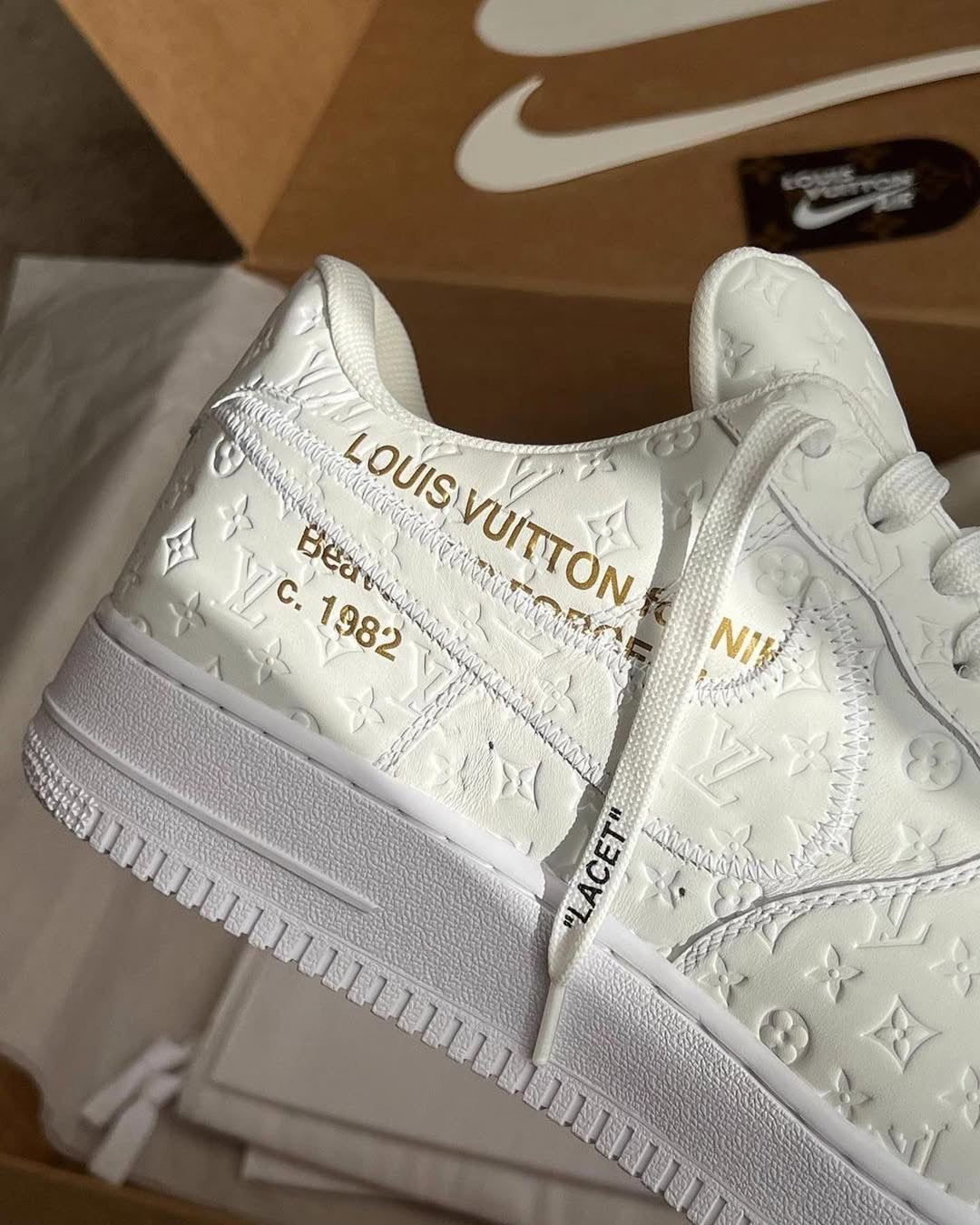 LV x NIK AIR FORCE 1