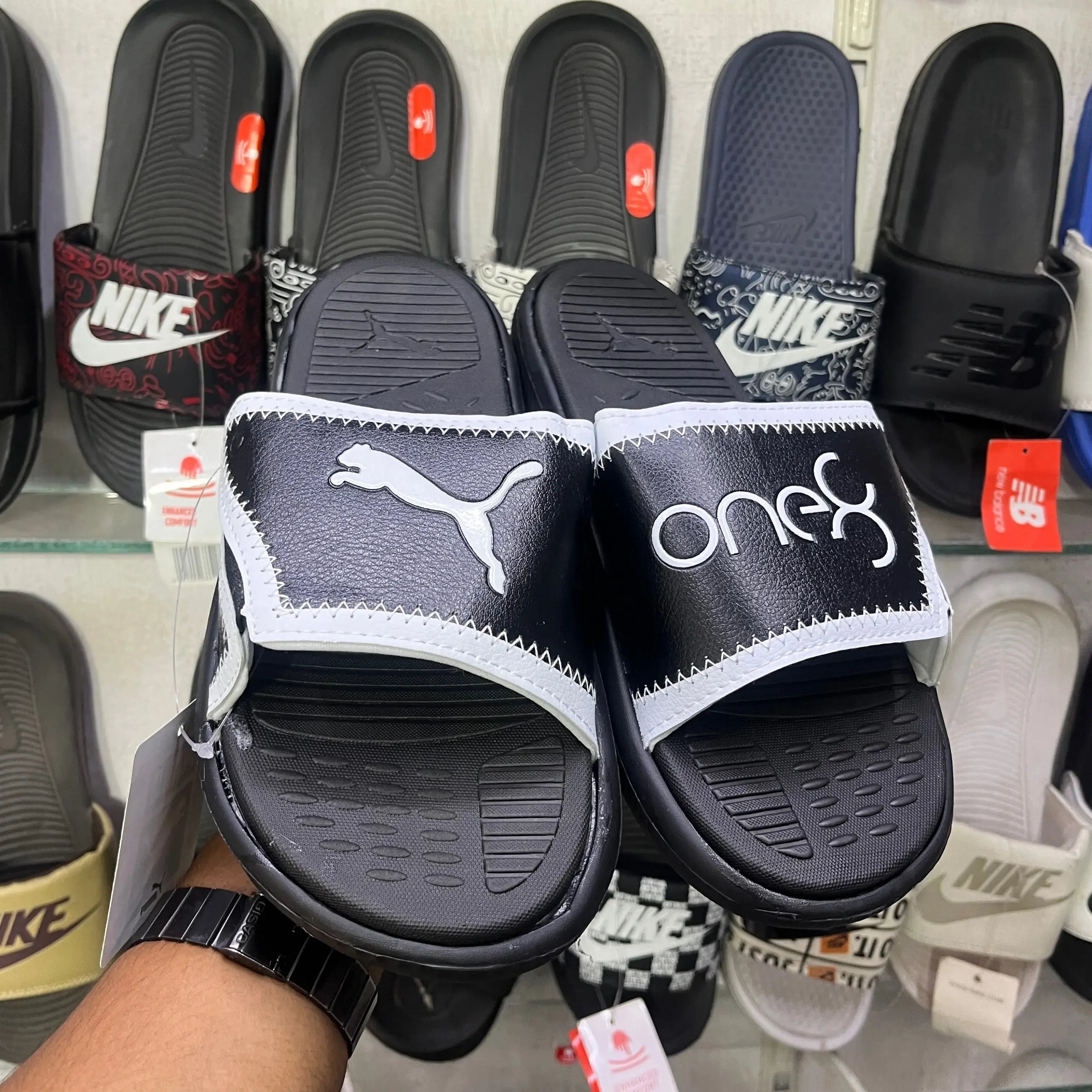 PMA-ONE8-SLIDES-BLACK/WHITE