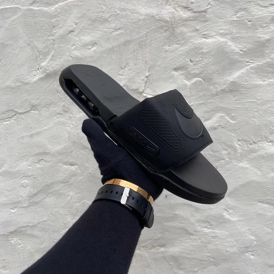 NIK-CIRO-SLIDES-ALL BLACK