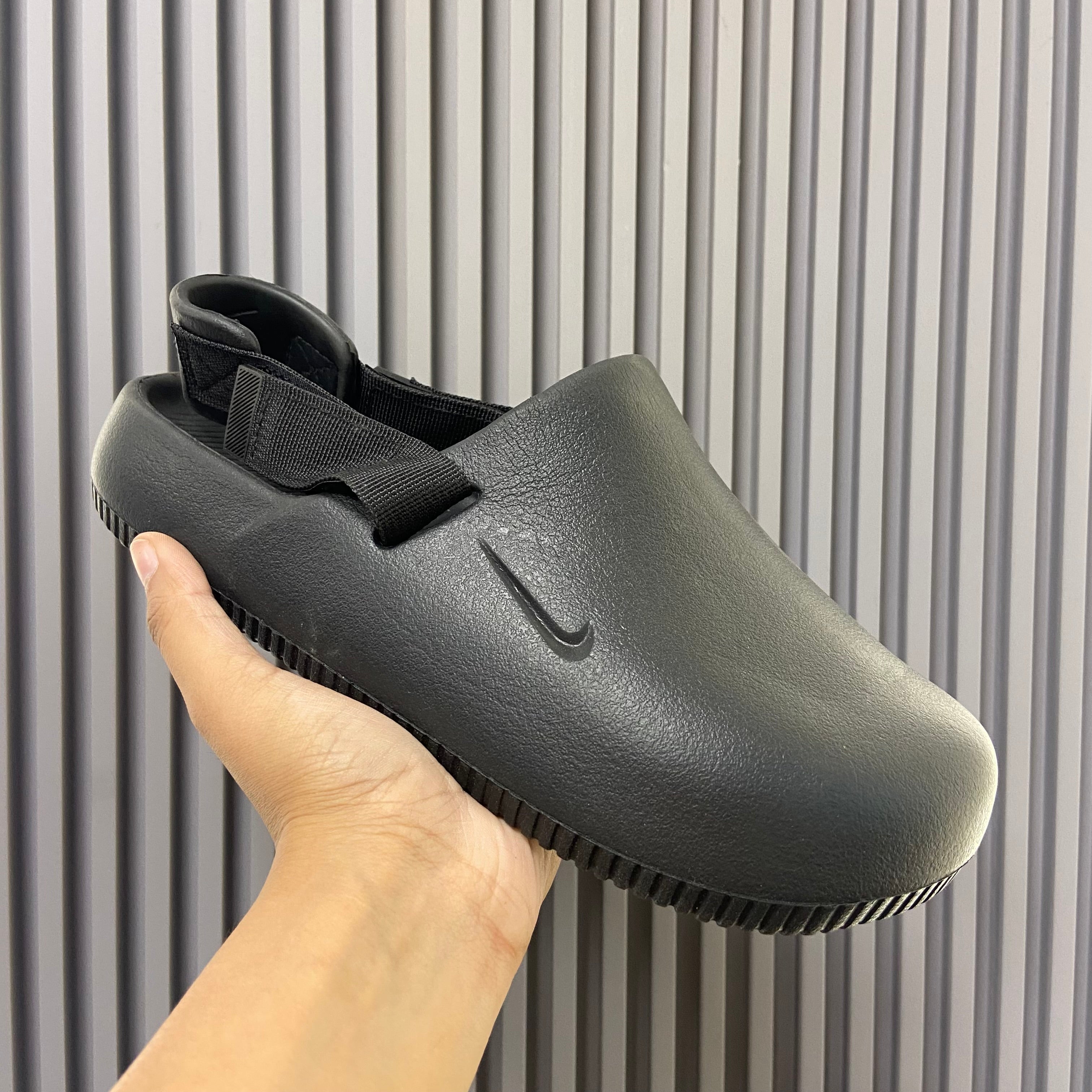 NIK-CALM-MULE (BLACK)