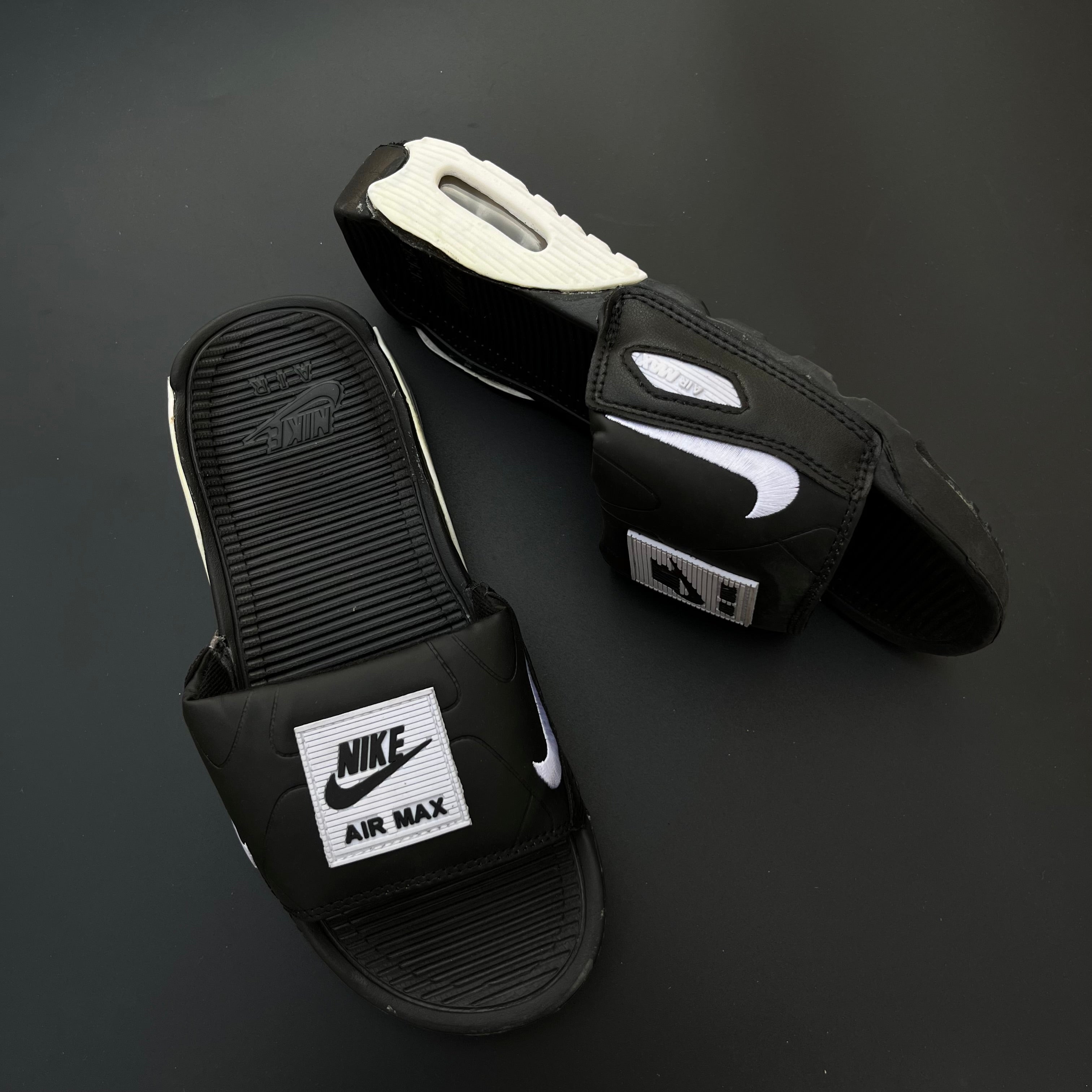 AIRMX-90-SLIDES-BLACK