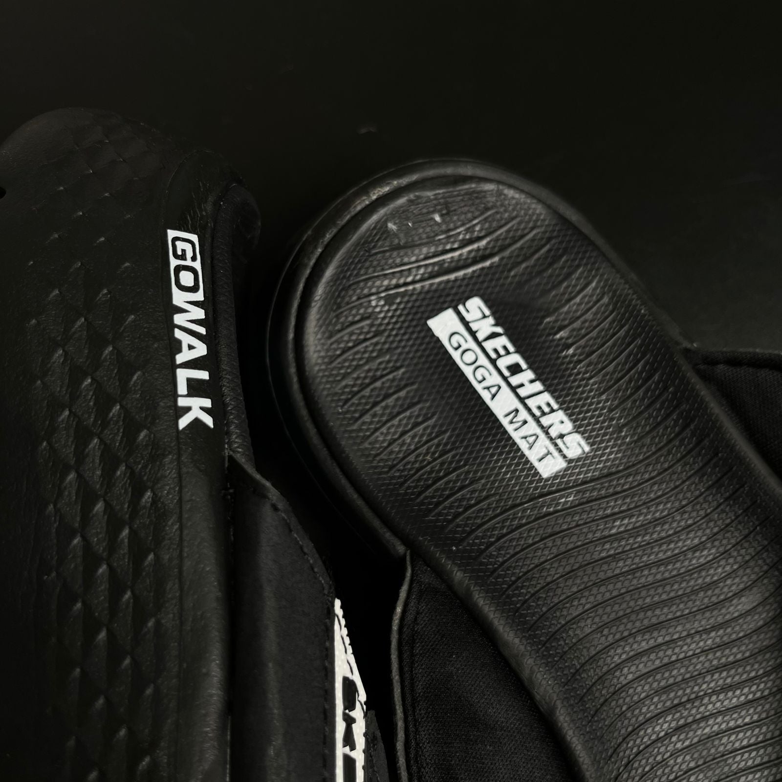 SKCHRS-SARGO-SLIDES-BLACK/WHITE