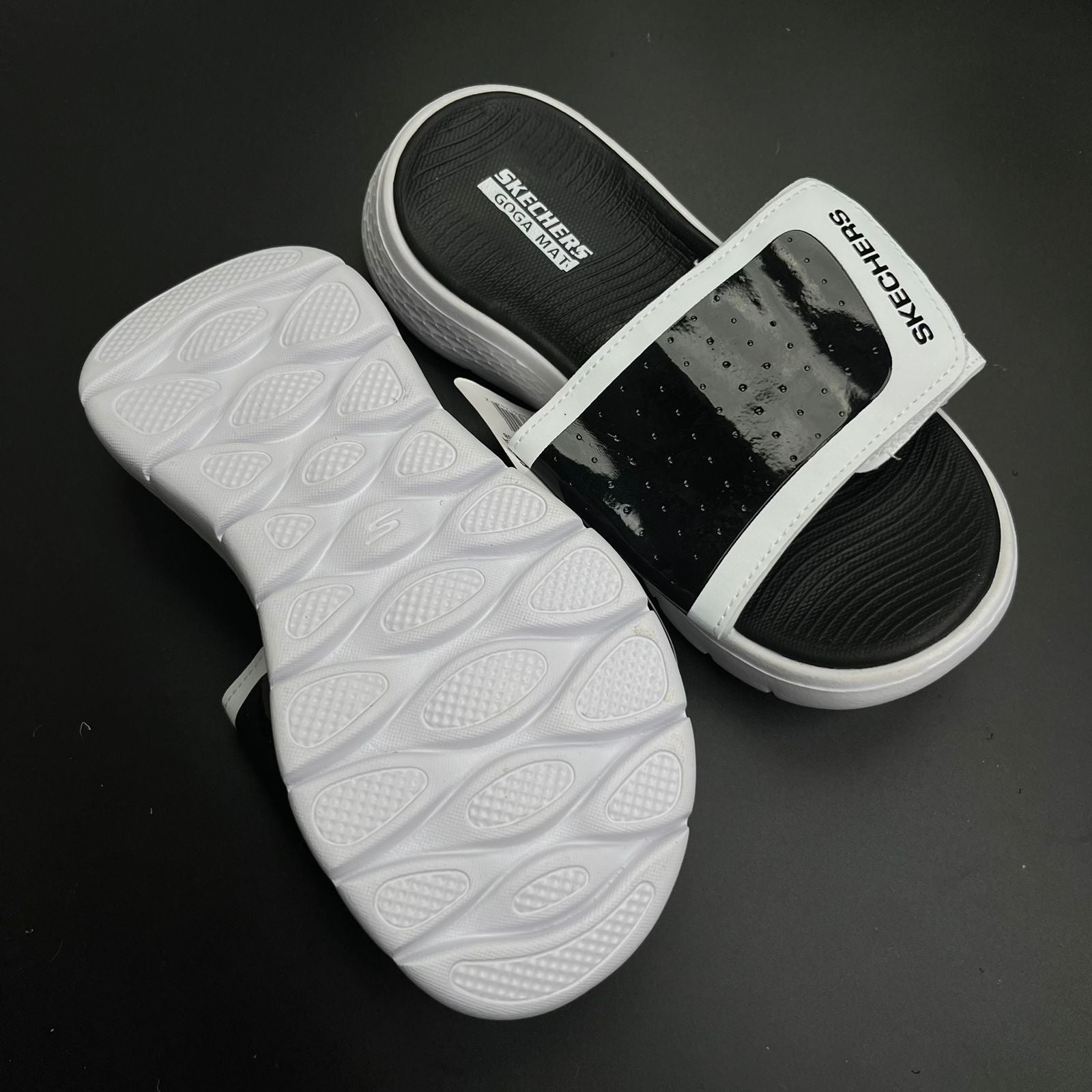 SKCHRS-GWALK-SLIDES-WHITE