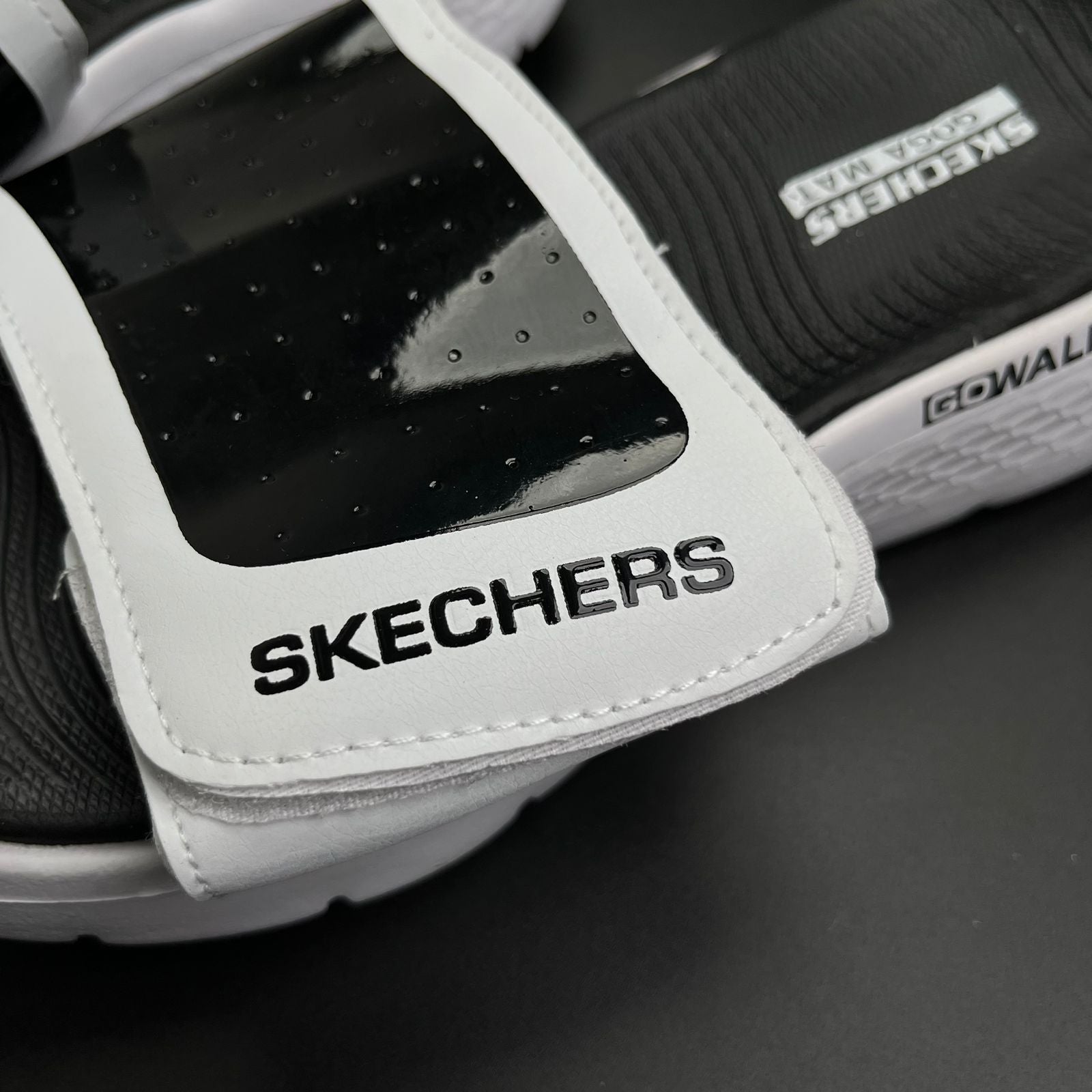 SKCHRS-GWALK-SLIDES-WHITE