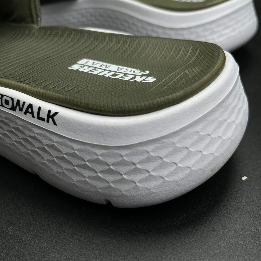 SKCHRS-MAX-CUSHION-SLIDES-GREEN