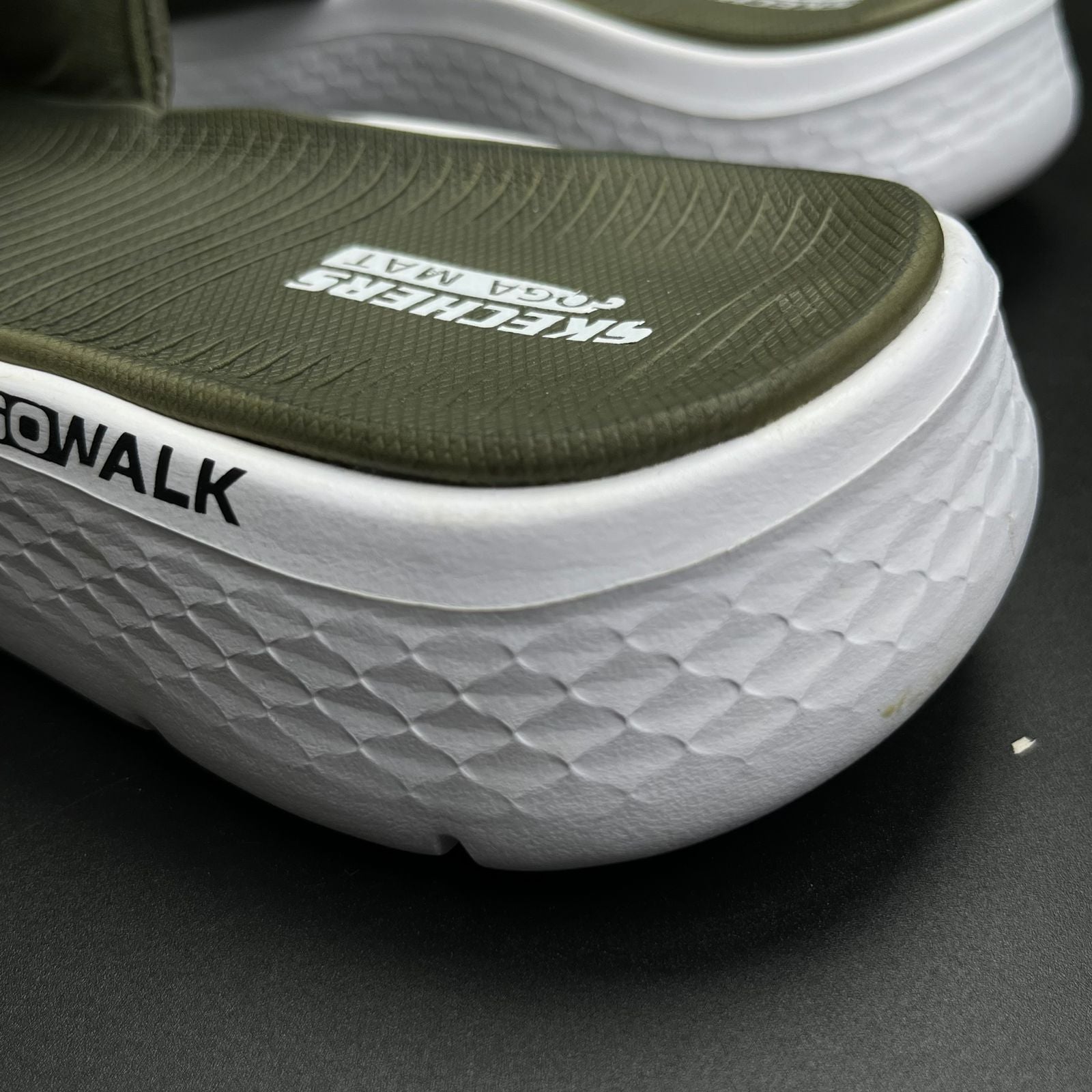 SKCHRS-MAX-CUSHION-SLIDES-GREEN