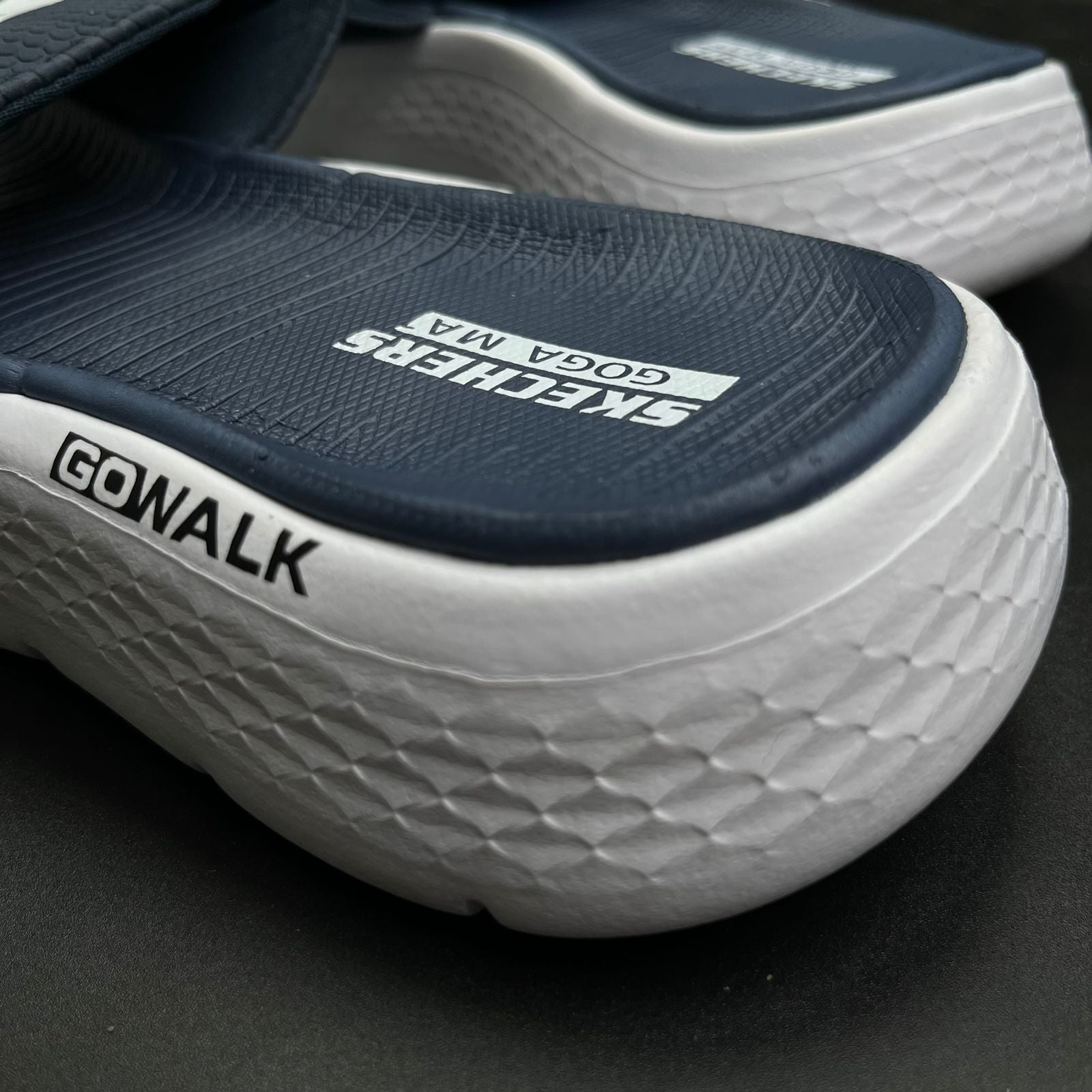SKCHRS-MAX-CUSHION-SLIDES-NAVY