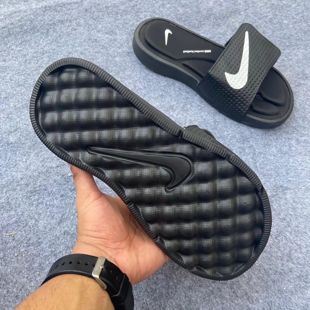 NIK-COMFORT-FOOTBD-SLIDES-BLACK