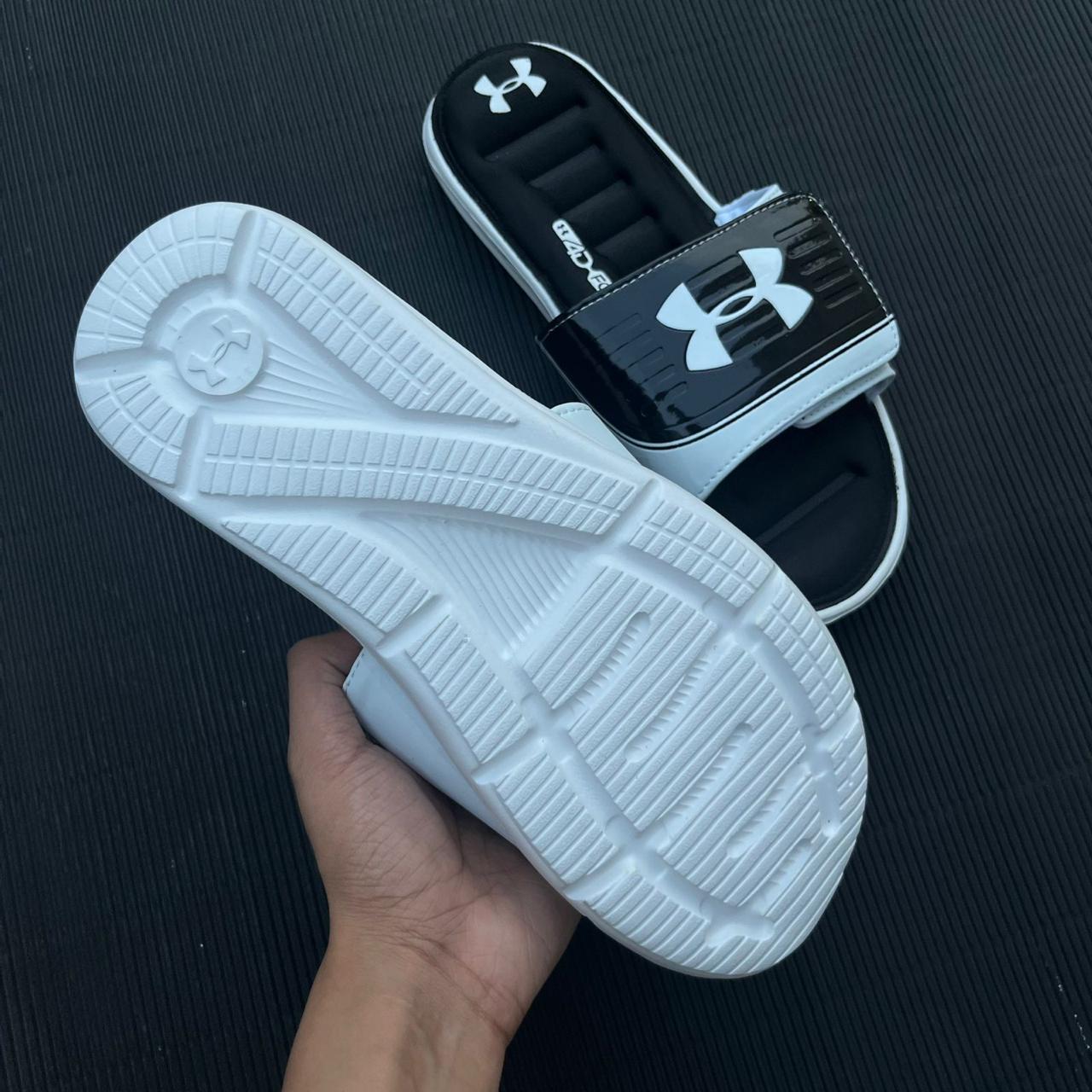 UA-MEMORY FOAM-SLIDES-BLACK WHITE