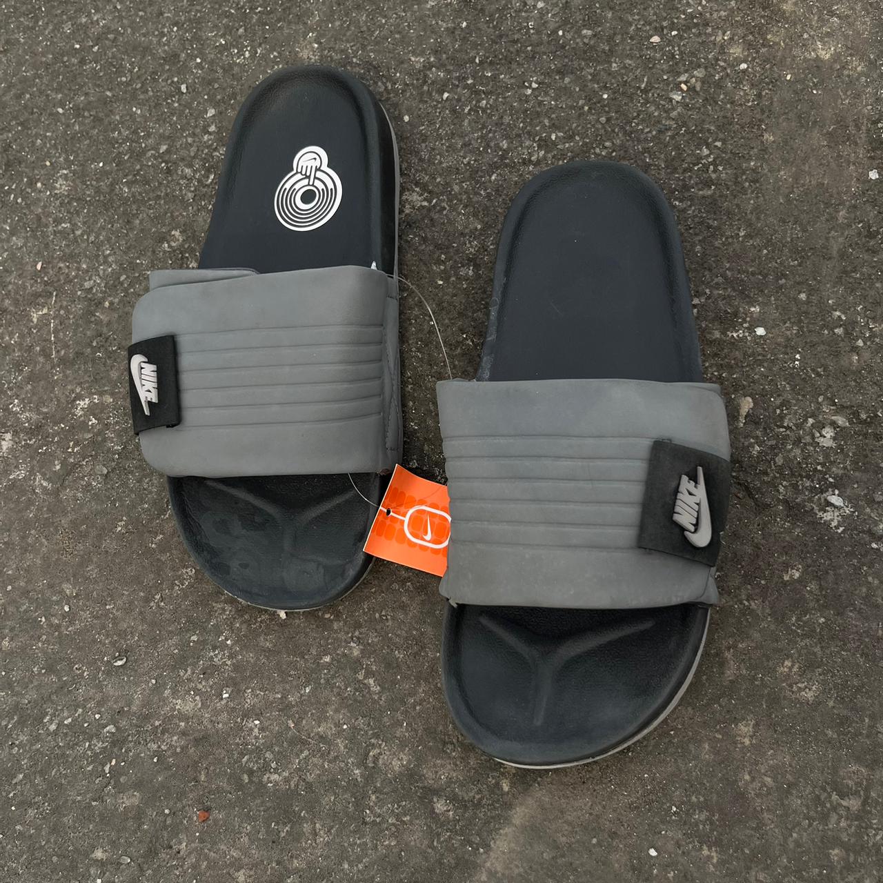 NIK-ADJST-SLIDES-BLACK GREY