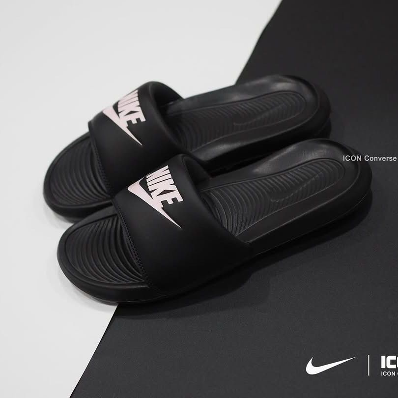 NIK-BENASSI-SLIDES (BLACK/WHITE)