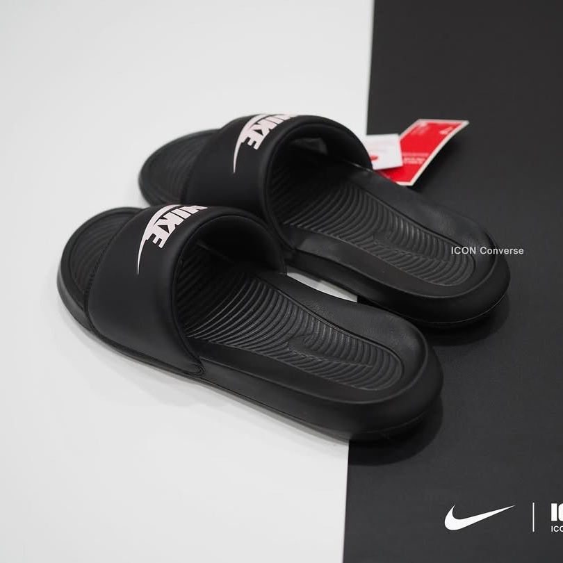 NIK-BENASSI-SLIDES (BLACK/WHITE)