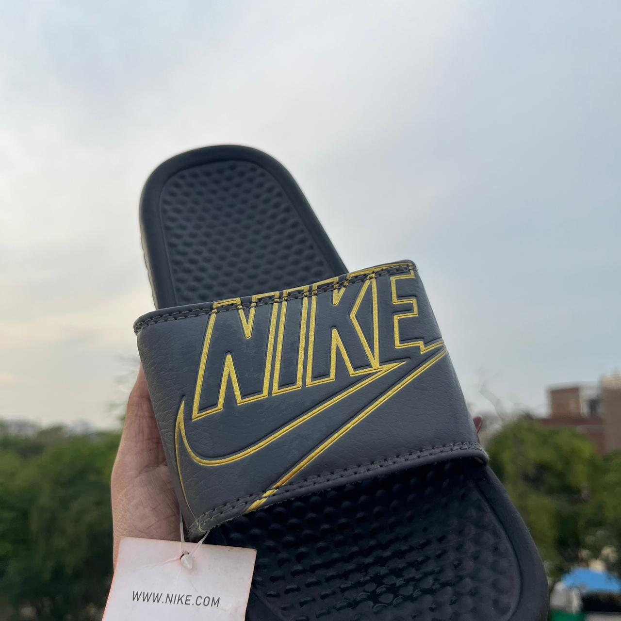 NIK-SOFTPRO-SLIDES (BLACK-GOLDEN)