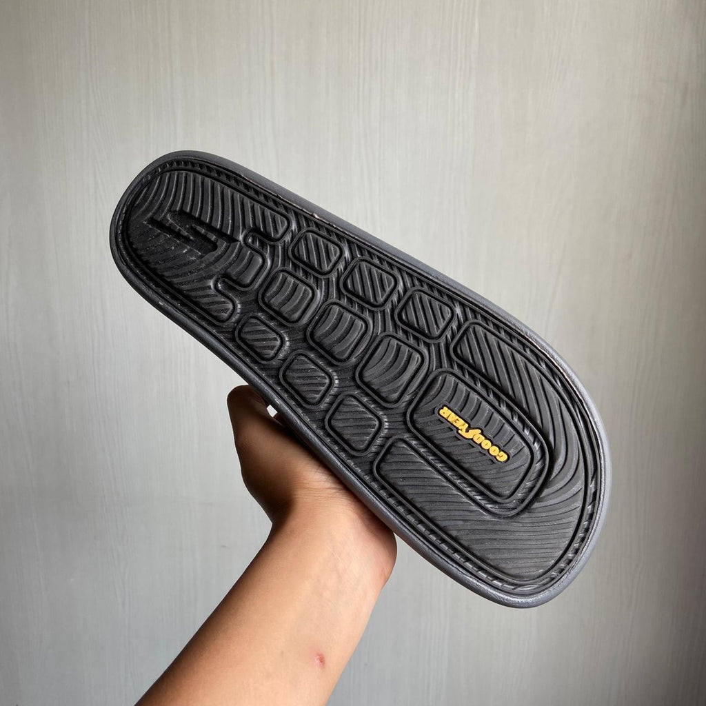 SKCHRS-HYPERBURST-SLIDES-(GREY)